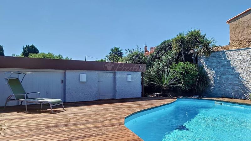 Maison - 214 m² - 6 pièces