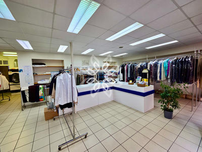 Fonds de commerce - Magasins - 99 m²