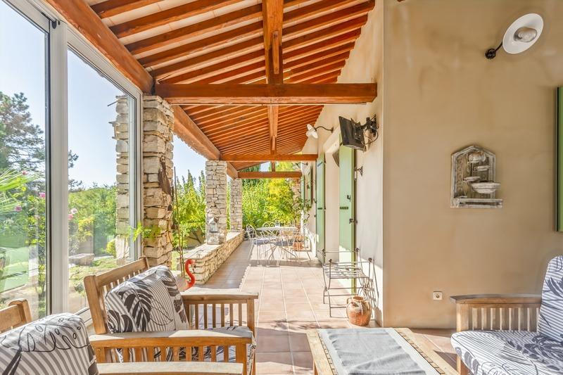 Maison - 207 m² - 8 pièces