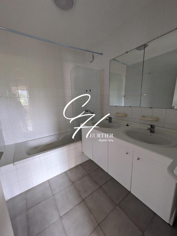 Appartement - 91 m² - 5 pièces