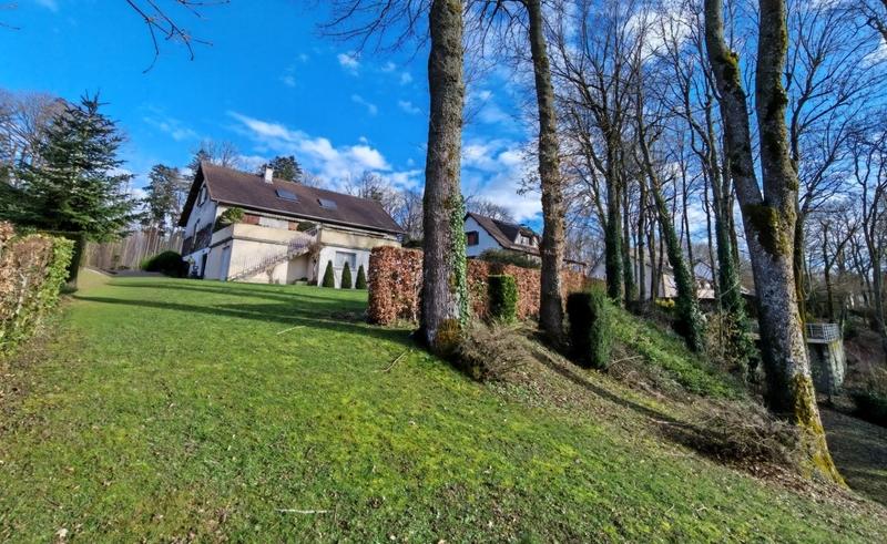 Maison - 183 m² - 7 pièces