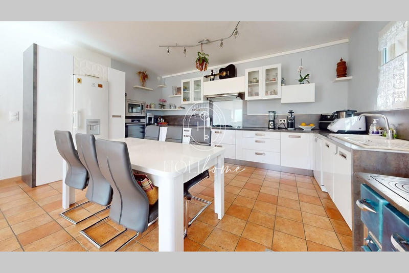 Appartement - 132 m² - 4 pièces