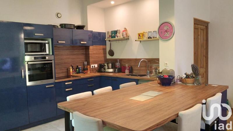 Maison - 180 m² - 9 pièces