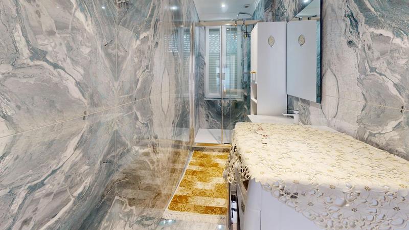 Maison - 310 m² - 8 pièces