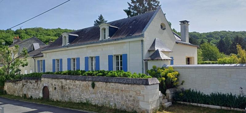 Maison - 260 m² - 6 pièces