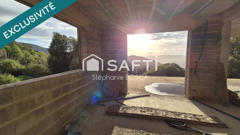 Maison - 220 m² - 6 pièces