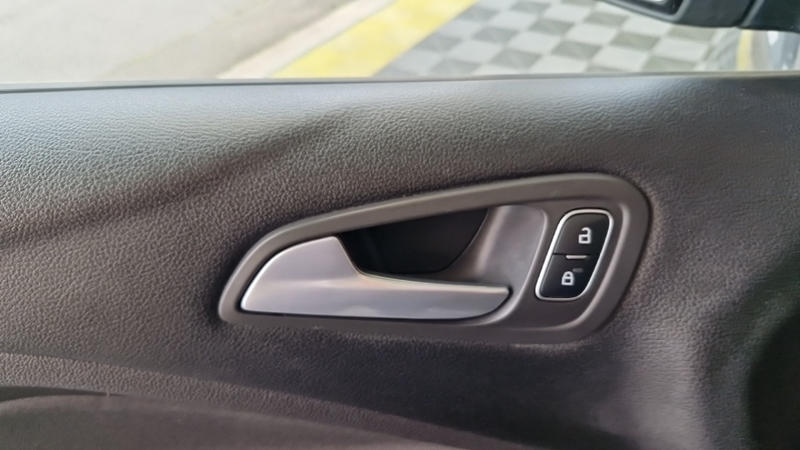 Ford c-Max 1.5 Tdci 120 Ss Powershift Trend Business