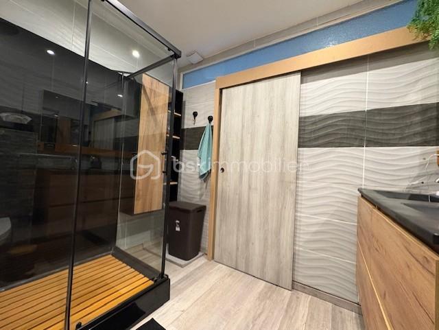 Villa - 90 m² - 4 pièces