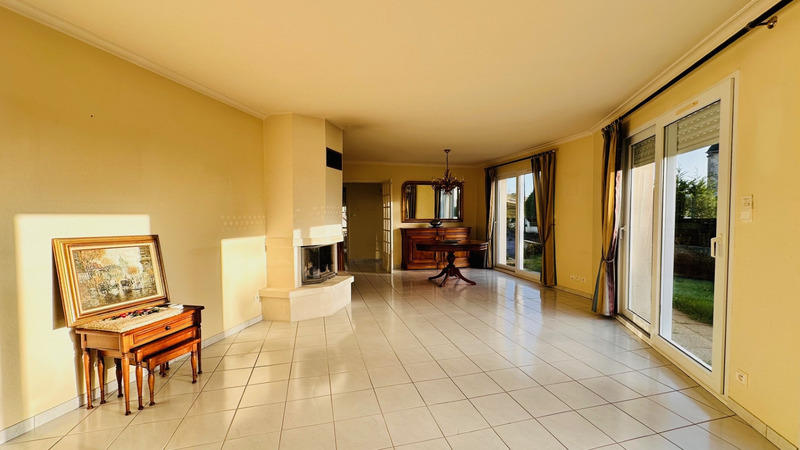 Maison - 121 m² - 6 pièces