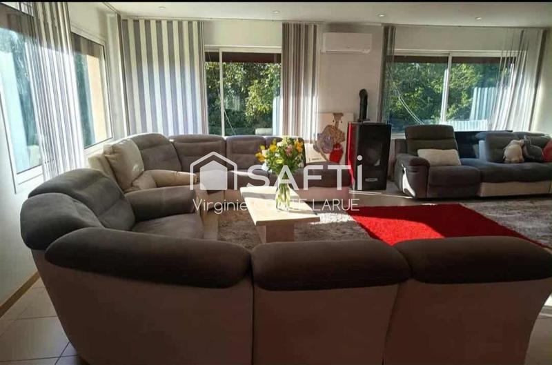 Maison - 400 m² - 10 pièces