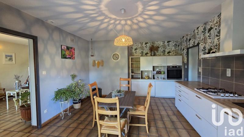 Maison - 196 m² - 5 pièces