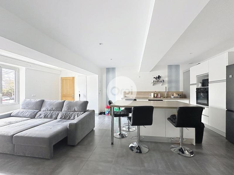 Appartement - 93 m² - 4 pièces