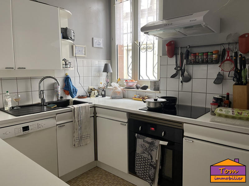 Maison - 273 m² - 12 pièces