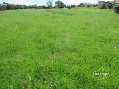 Terrain constructible - 1 100 m²