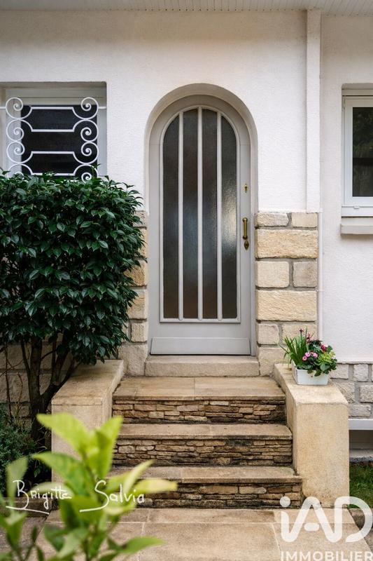 Maison - 258 m² - 9 pièces