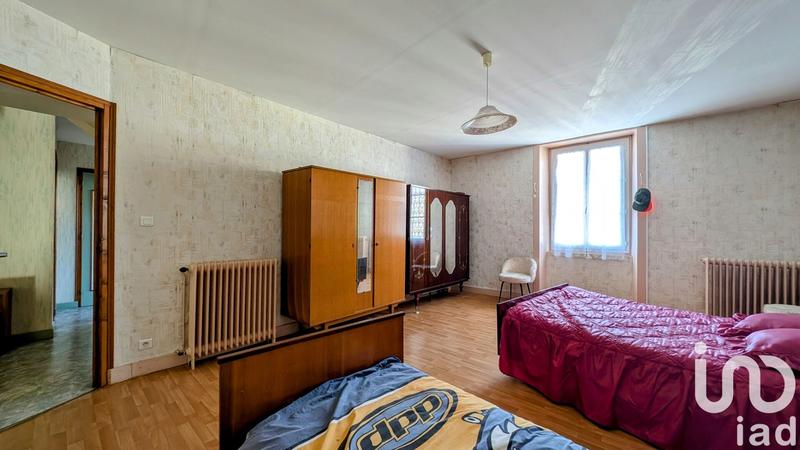 Maison - 230 m² - 8 pièces