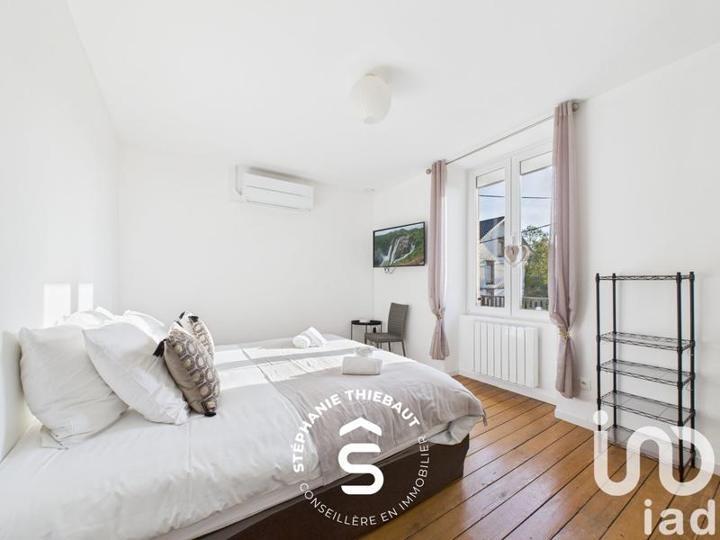 Maison - 245 m² - 9 pièces