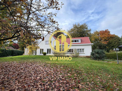 Maison - 188 m² - 7 pièces