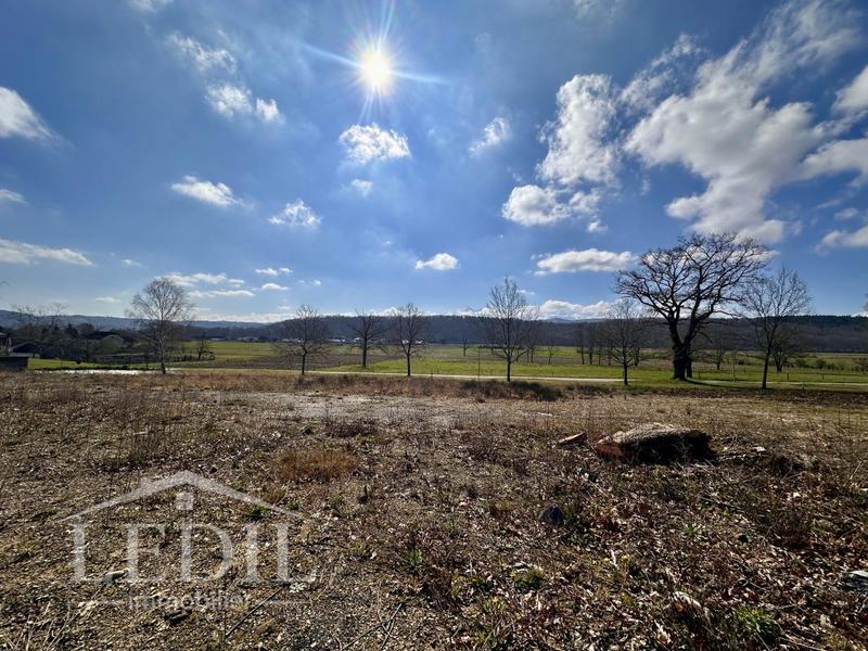 Terrain constructible - 915 m²