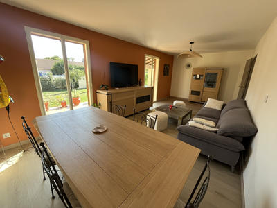 Villa - 90 m² - 4 pièces