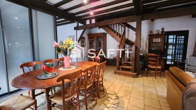 Maison - 280 m² - 16 pièces