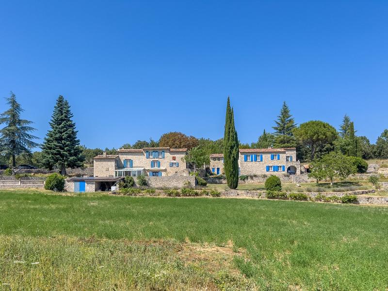 Maison de campagne - 430 m² - 18 pièces