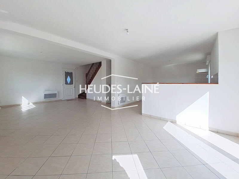 Maison - 104 m² - 6 pièces