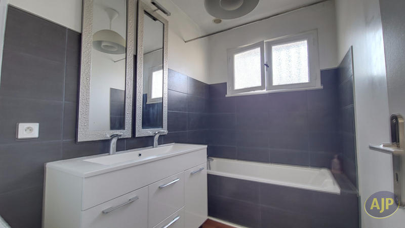 Maison - 114 m² - 4 pièces