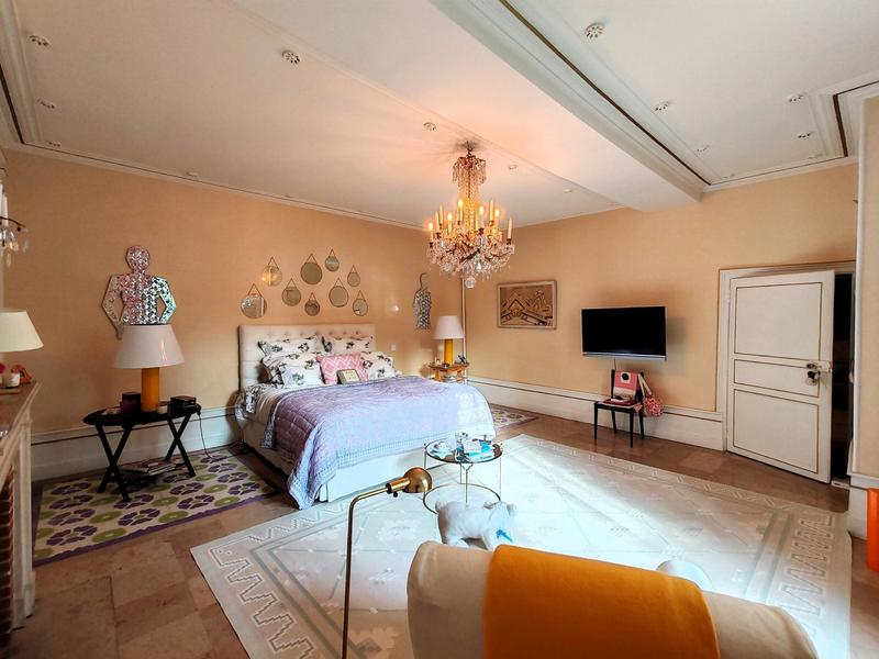 Maison - 422 m² - 10 pièces