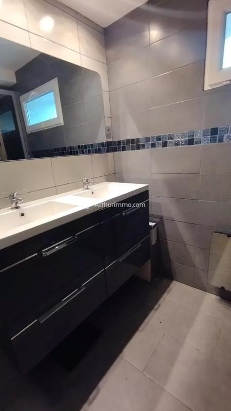 Maison - 171 m² - 7 pièces