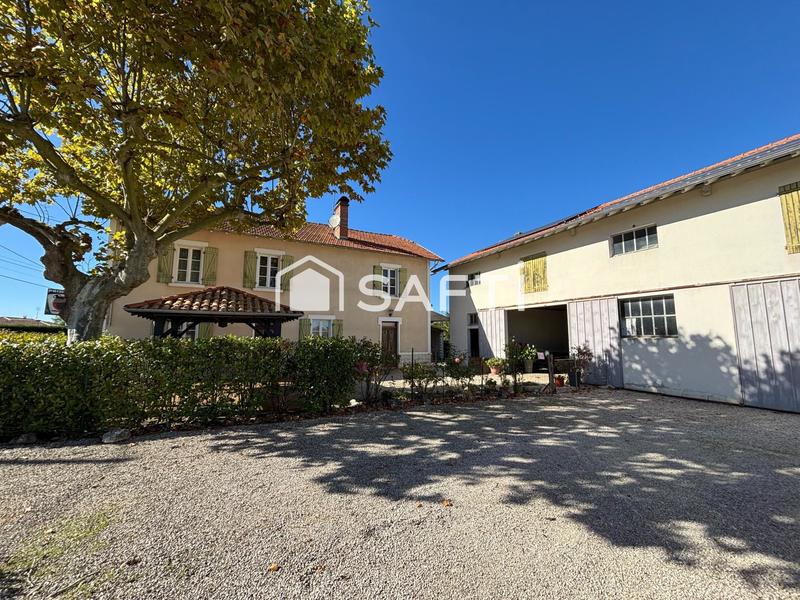 Maison - 223 m² - 9 pièces