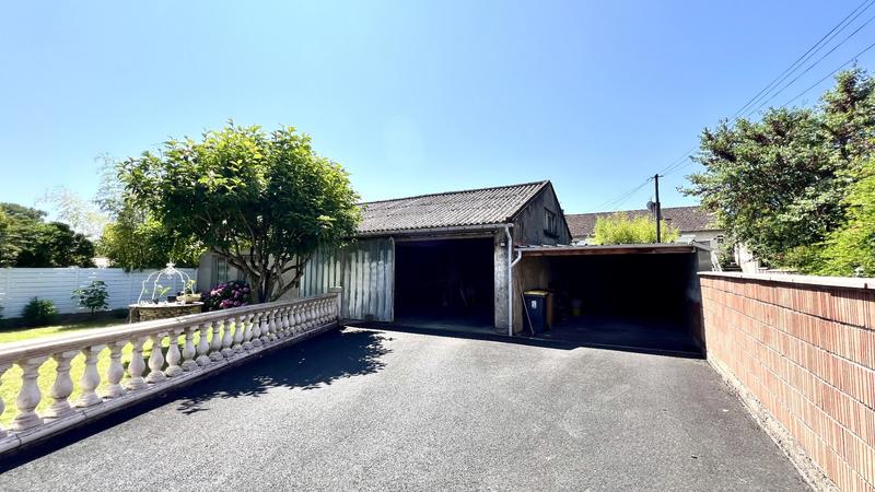 Maison - 210 m² - 8 pièces