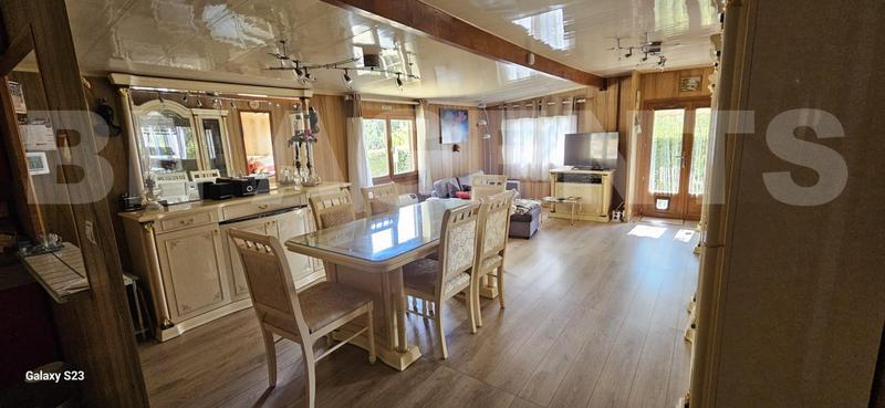 Maison de bois - 72 m² - 4 pièces