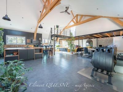 Maison - 225 m² - 7 pièces