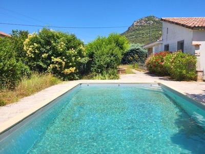 Maison - 90 m² - 6 pièces