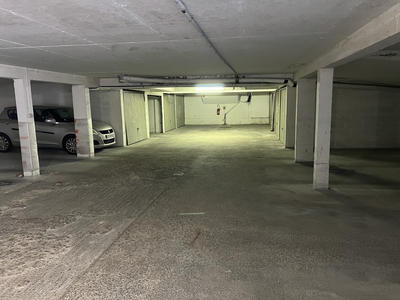 Parking / Garage - 12 m²