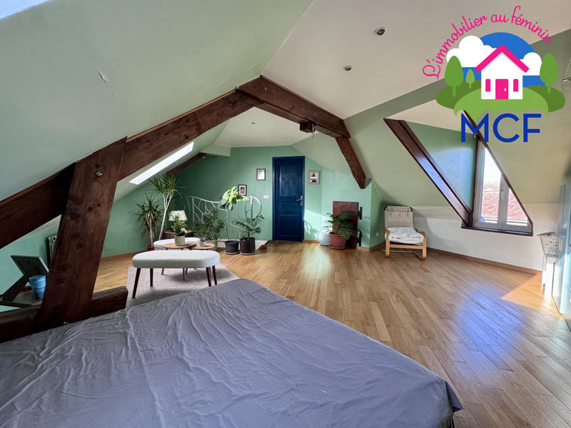 Maison ancienne - 247 m² - 7 pièces