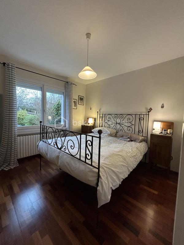 Maison traditionnelle - 165 m² - 7 pièces