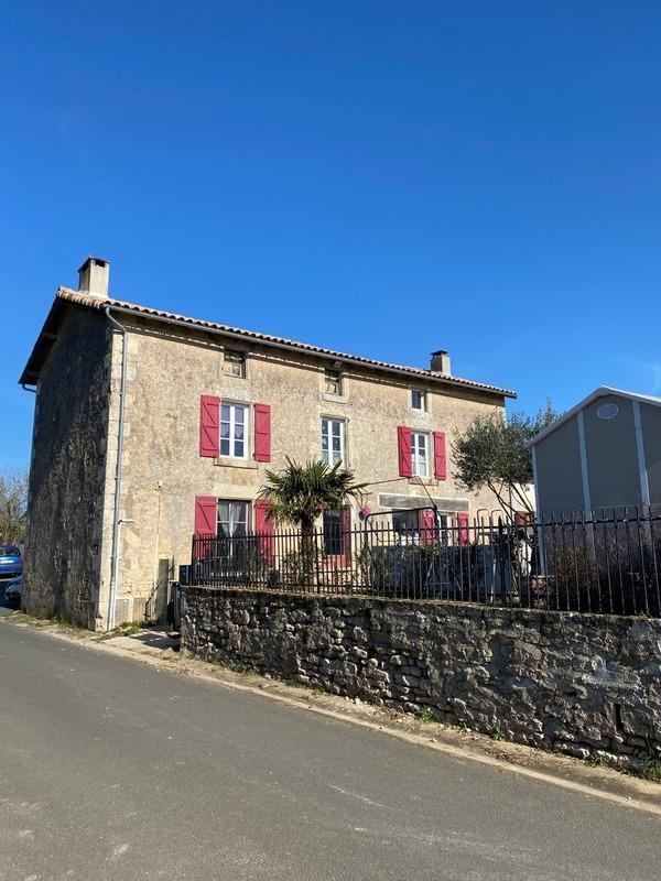 Maison en pierre - 143 m² - 5 pièces