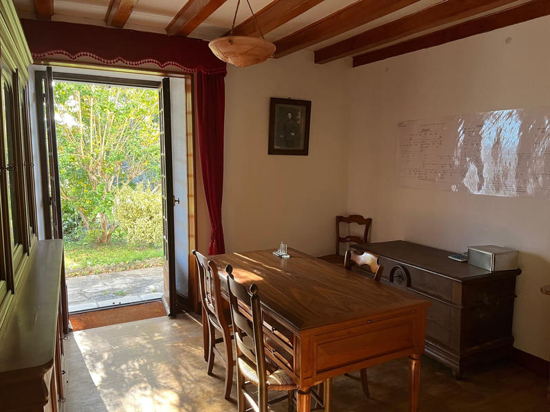 Maison - 214 m² - 10 pièces