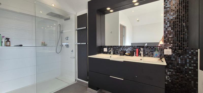 Maison - 401 m² - 10 pièces