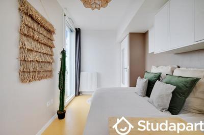 Chambre - 11 m² - 1 pièce