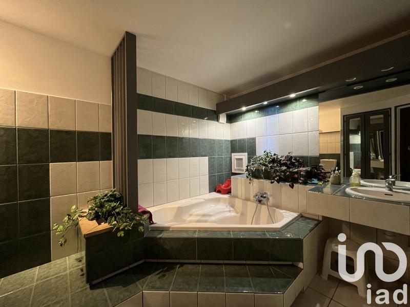 Maison - 190 m² - 7 pièces