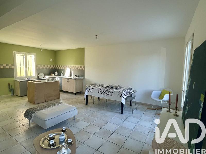 Maison - 93 m² - 5 pièces