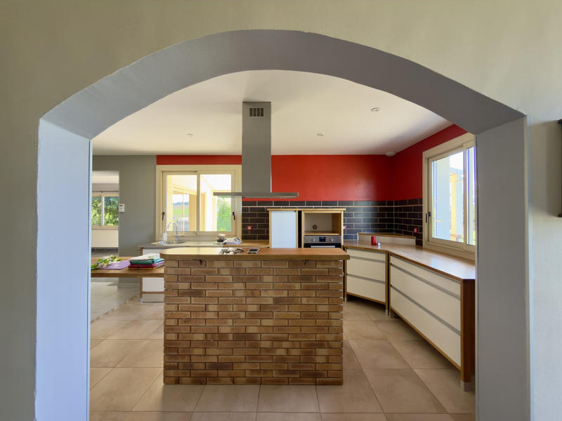 Maison - 205 m² - 9 pièces