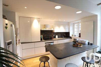 Maison - 262 m² - 7 pièces