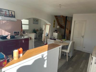Maison - 93 m² - 4 pièces