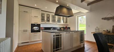 Maison - 177 m² - 7 pièces