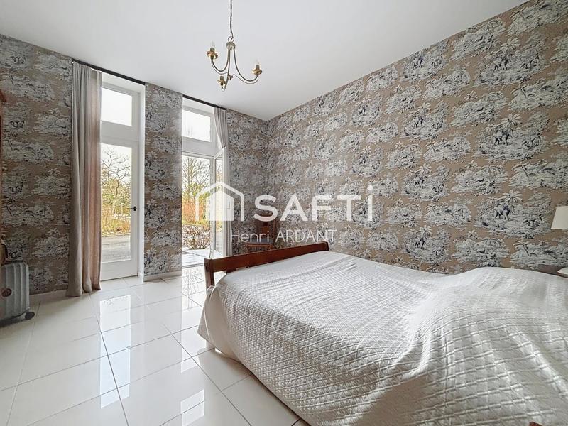 Maison - 400 m² - 9 pièces