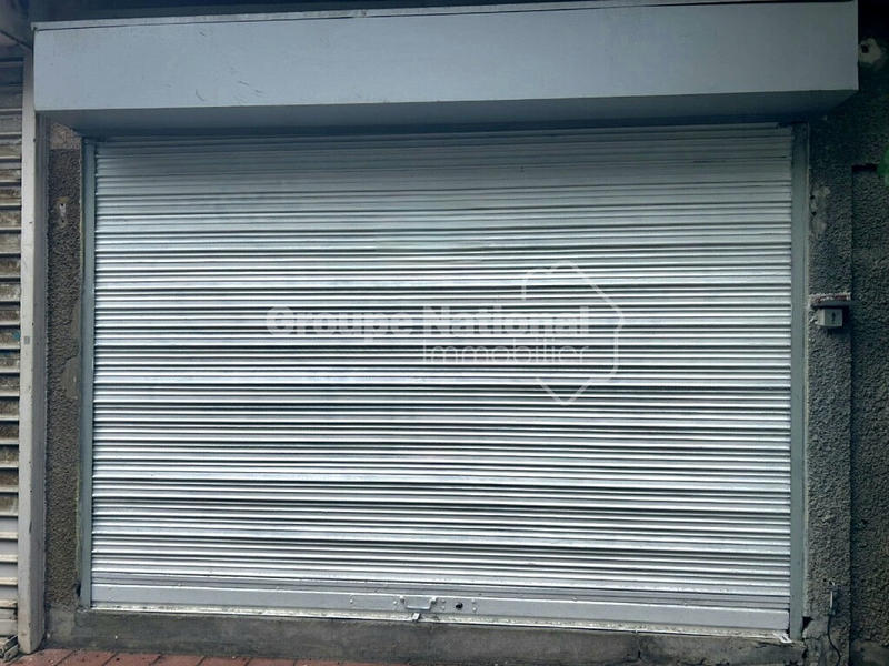 Local d'activité / Entrepôt - 57 m²